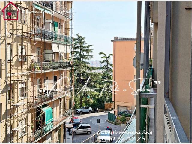 Appartamento in vendita a Biscione, Genova