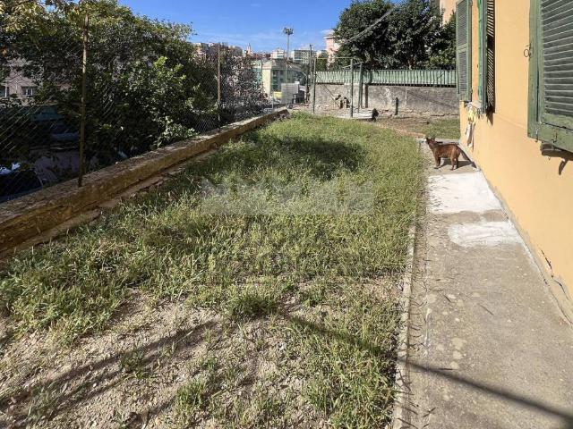 Appartamento in vendita a Chiappeto, Genova