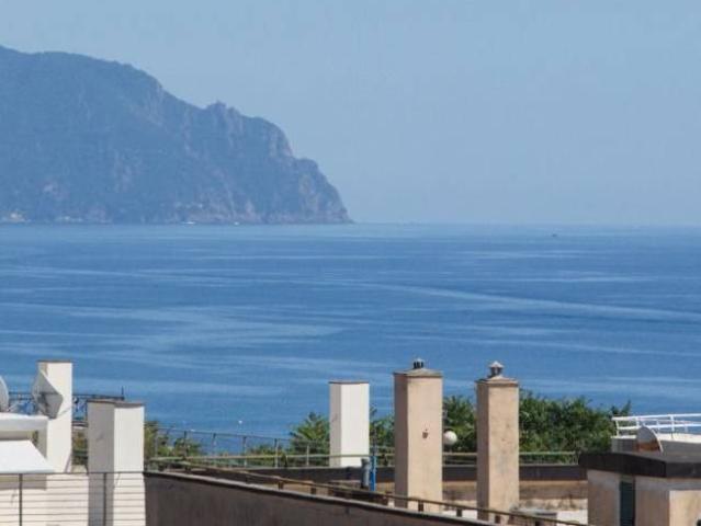Appartamento in vendita a Medio Levante, Serra Riccò