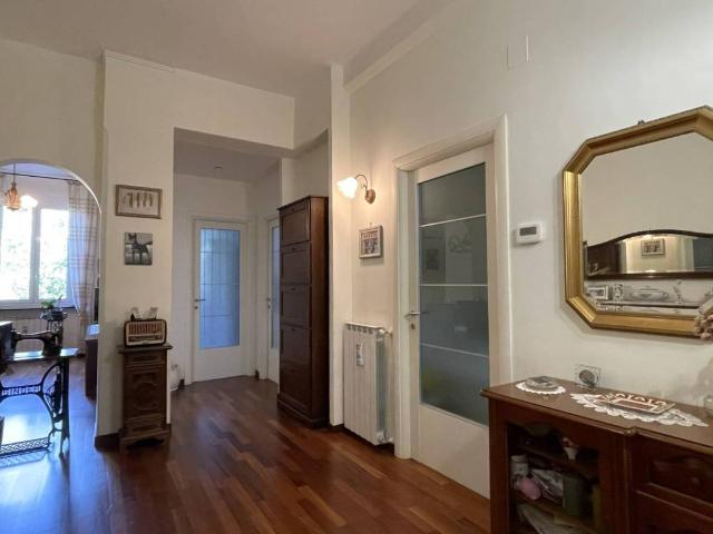 Appartamento in vendita a Centro Est, Serra Riccò