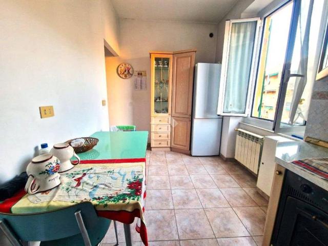 Appartamento in vendita a Medio Levante, Serra Riccò