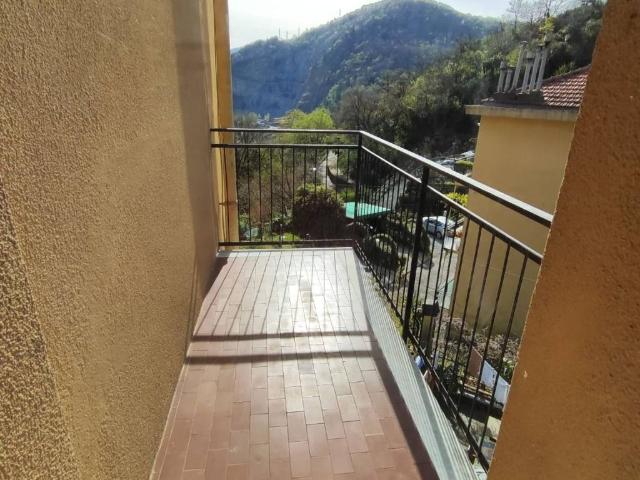 Appartamento in vendita a Media Val Bisagno, Serra Riccò