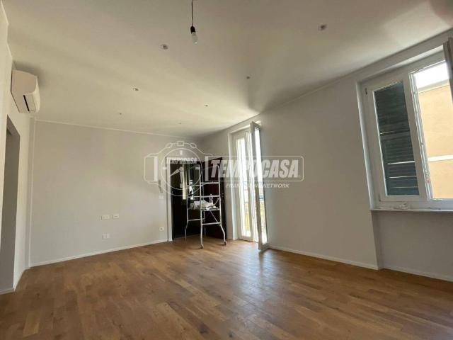 Appartamento in vendita a Centro Ovest, Serra Riccò