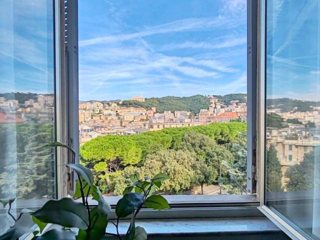 Appartamento in vendita a Albaro, Genova