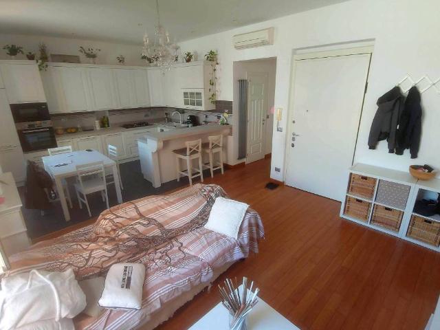 Appartamento in vendita a Centro Ovest, Serra Riccò