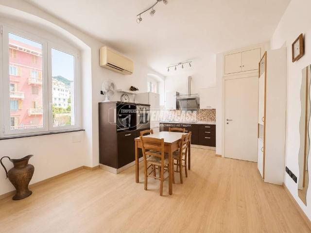 Appartamento in vendita a Val Polcevera, Serra Riccò
