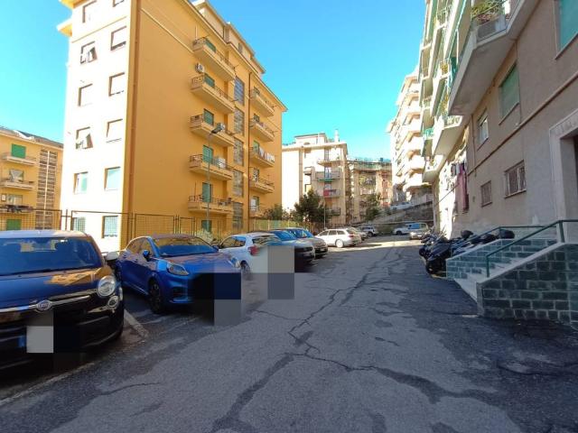 Appartamento in vendita a Medio Ponente, Serra Riccò