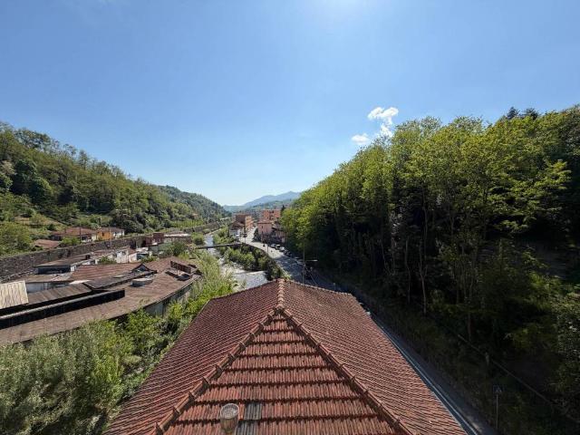 Appartamento in vendita a Val Polcevera, Serra Riccò