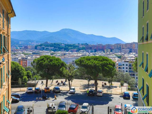 Appartamento in vendita a Carignano, Genova