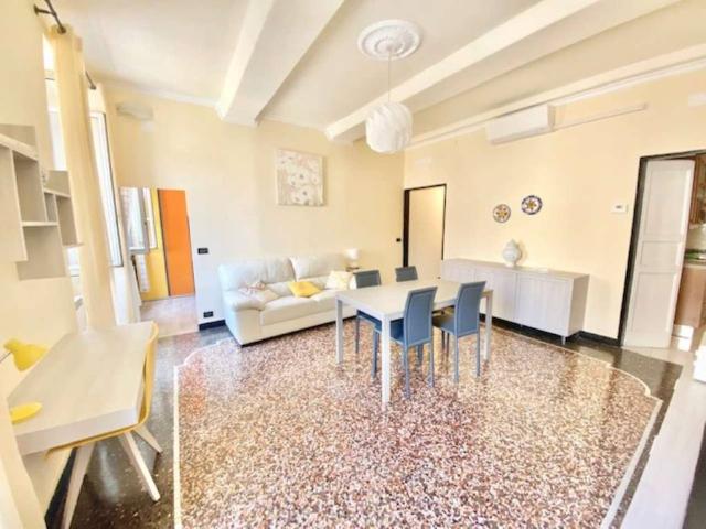 Appartamento in vendita a Centro Est, Serra Riccò