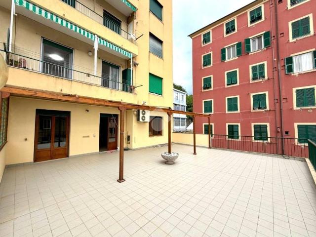 Appartamento in vendita a Borzoli, Genova