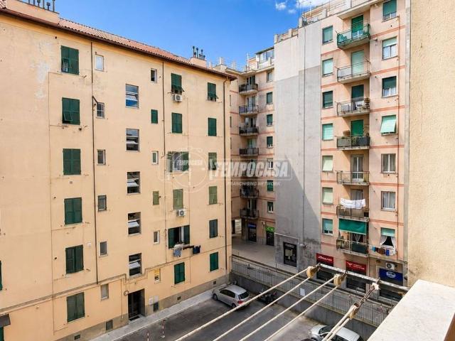 Appartamento in vendita a Sampierdarena, Genova