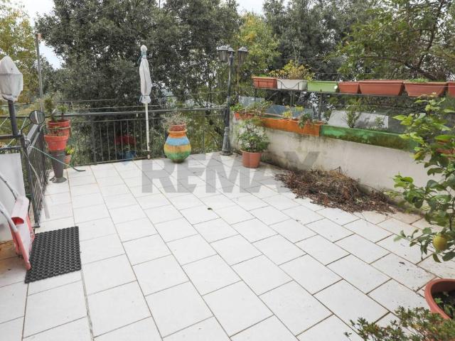 Appartamento in vendita a Levante, Serra Riccò