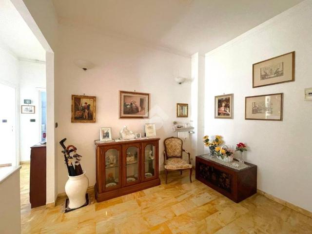 Appartamento in vendita a Centro Est, Serra Riccò