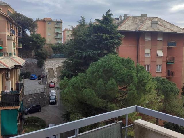 Appartamento in vendita a Centro Ovest, Serra Riccò