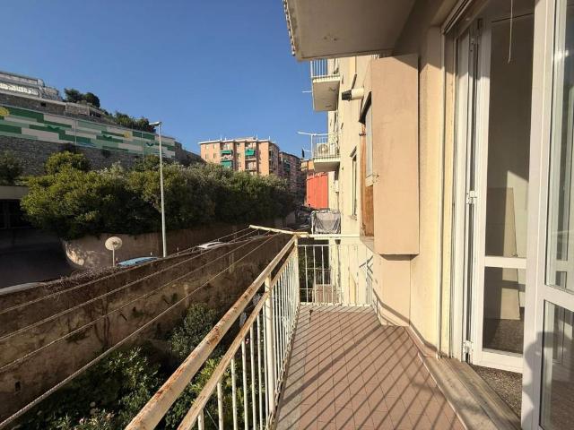 Appartamento in vendita a Pra', Genova