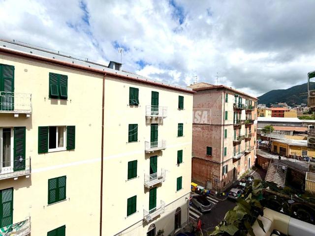 Appartamento in vendita a Medio Ponente, Serra Riccò