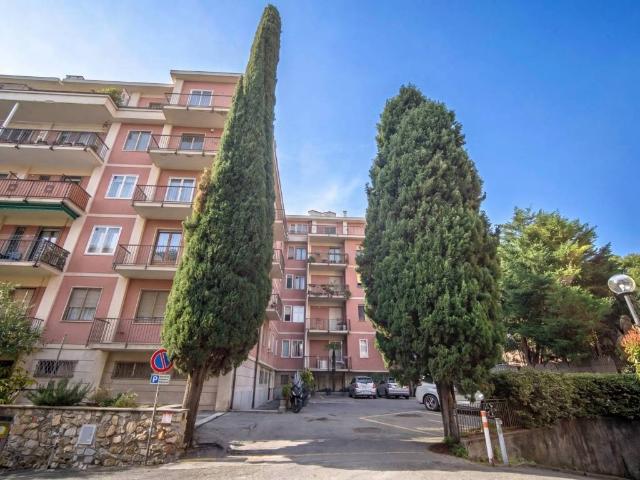 Appartamento in vendita a Albaro, Genova