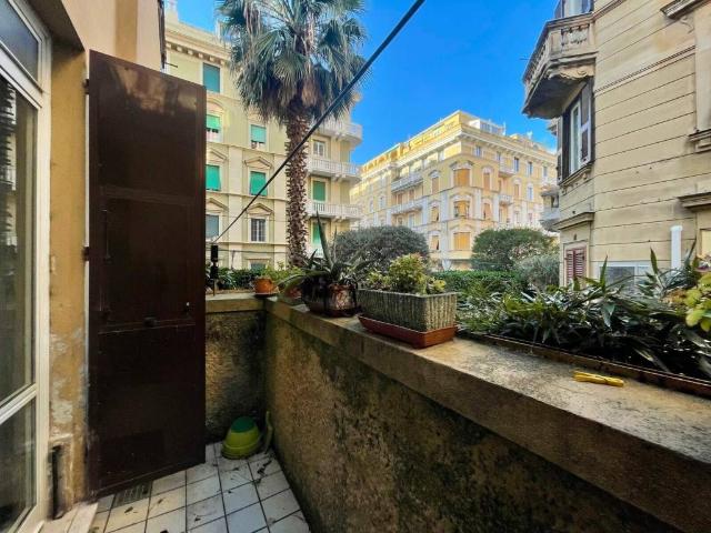 Appartamento in vendita a Centro Est, Serra Riccò