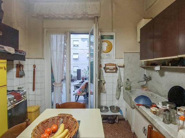 Appartamento in vendita a Marassi, Genova