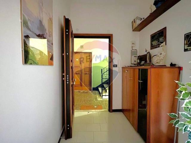 Appartamento in vendita a Bolzaneto, Genova