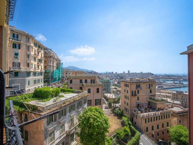 Appartamento in vendita a Centro Est, Serra Riccò