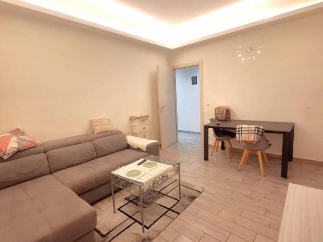 Appartamento in vendita a Centro Ovest, Serra Riccò