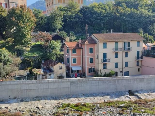 Appartamento in vendita a Val Polcevera, Serra Riccò