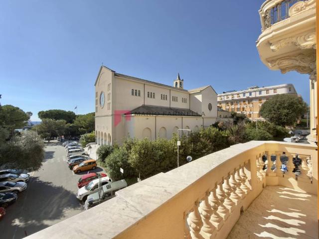 Appartamento in vendita a Albaro, Genova