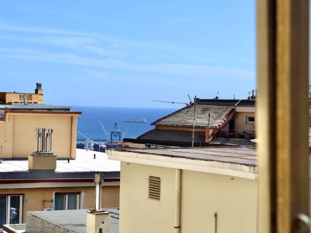 Appartamento in vendita a Oregina, Genova