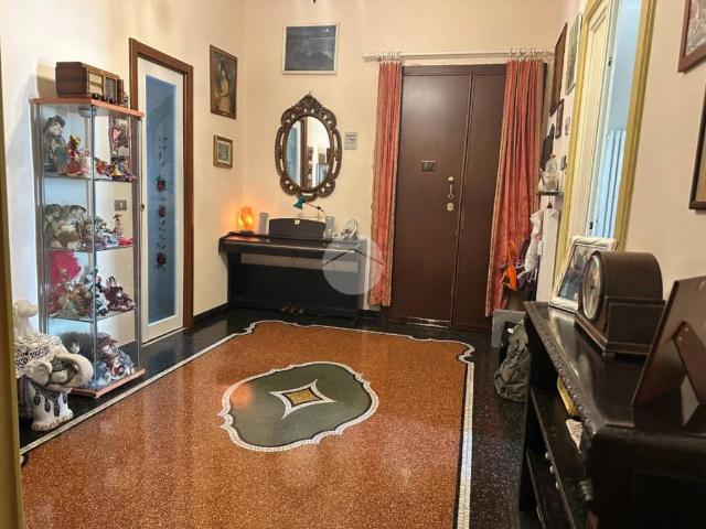 Appartamento in vendita a Centro Est, Serra Riccò