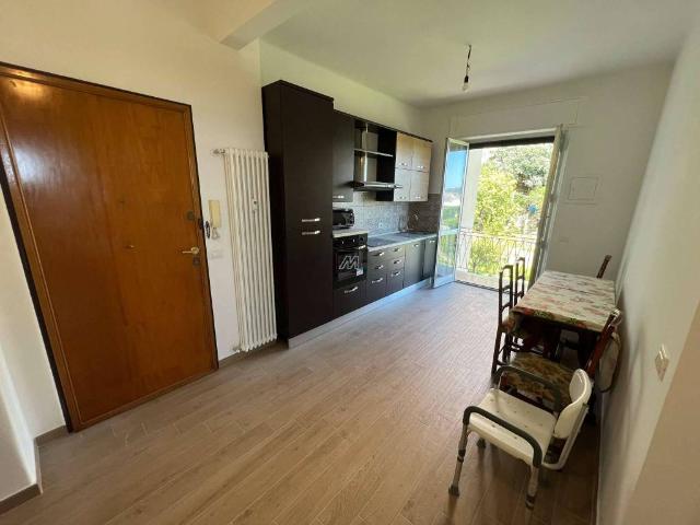 Appartamento in vendita a Ponente, Serra Riccò