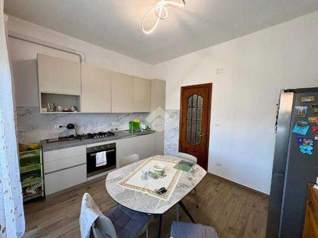 Appartamento in vendita a Cornigliano, Genova