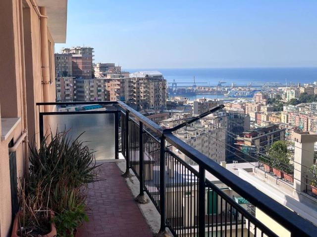 Appartamento in vendita a Centro Est, Serra Riccò