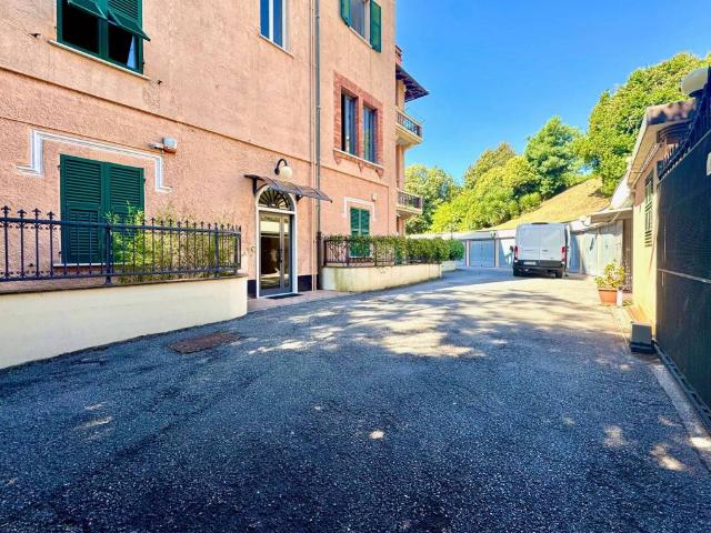 Appartamento in vendita a Multedo, Genova
