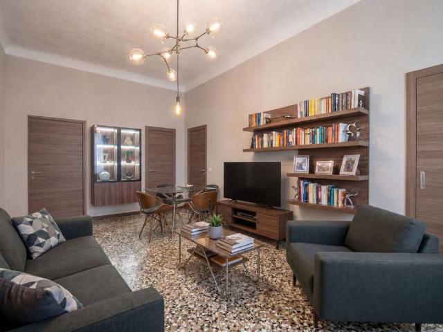 Appartamento in vendita a Centro Est, Serra Riccò