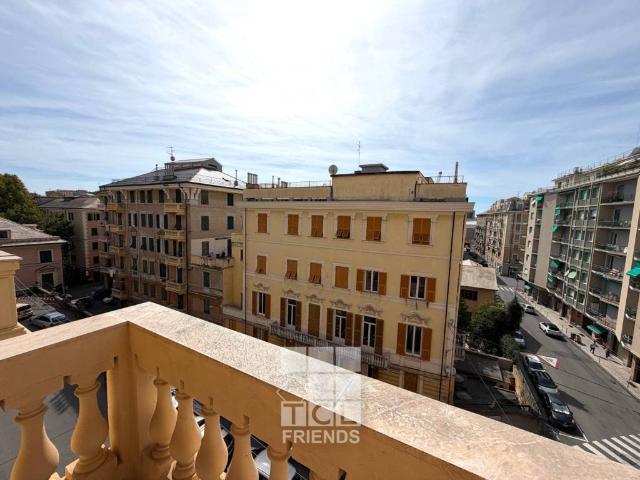 Appartamento in vendita a Sestri Ponente, Genova
