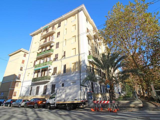 Appartamento in vendita a Centro Ovest, Serra Riccò