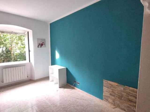 Appartamento in vendita a Bolzaneto, Genova