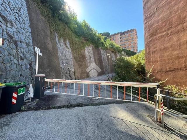 Appartamento in vendita a Centro Ovest, Serra Riccò