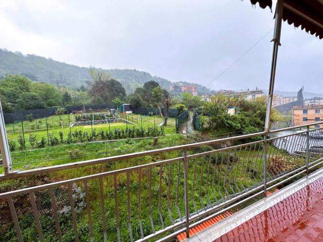 Appartamento in vendita a Media Val Bisagno, Serra Riccò