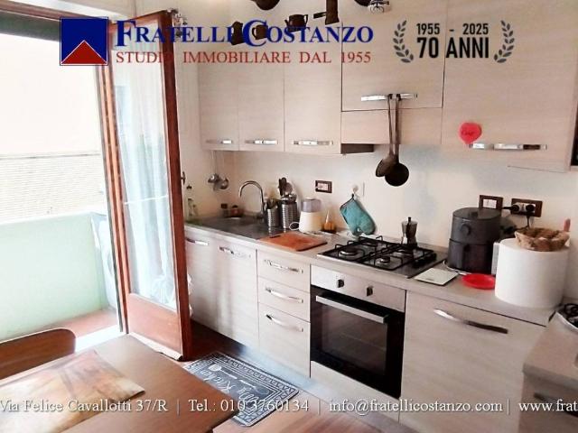 Appartamento in vendita a Medio Levante, Serra Riccò