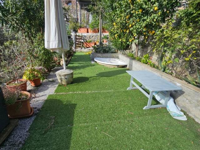 Appartamento in vendita a Medio Ponente, Serra Riccò