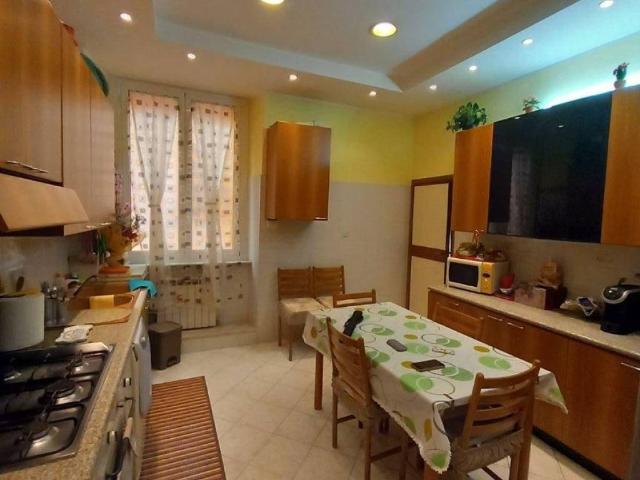 Appartamento in vendita a Centro Ovest, Serra Riccò