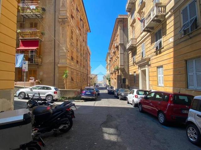Appartamento in vendita a Centro Est, Serra Riccò