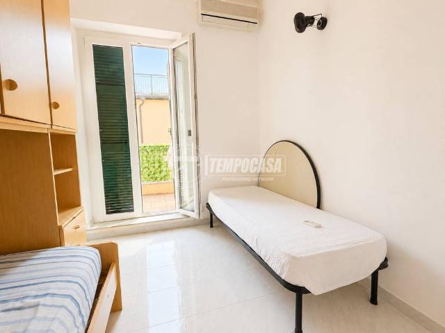 Appartamento in vendita a Centro Ovest, Serra Riccò