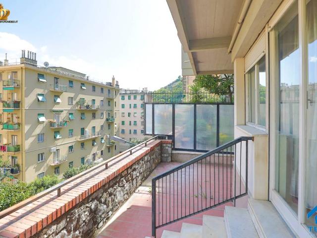 Appartamento in vendita a San Gottardo, Genova