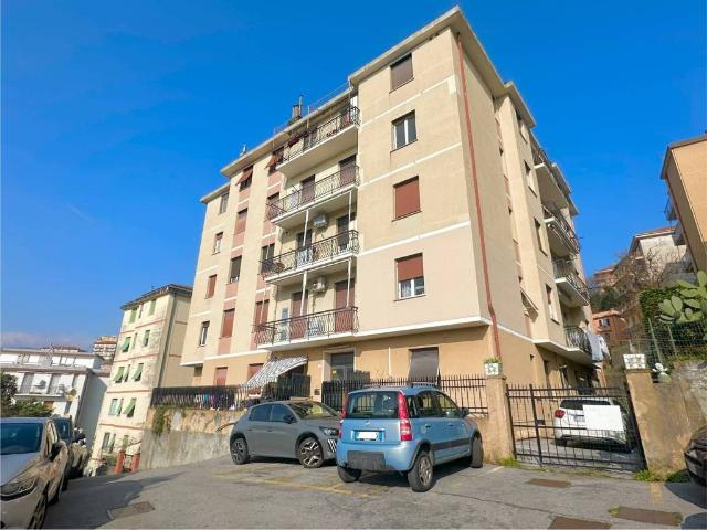 Appartamento in vendita a Val Polcevera, Serra Riccò
