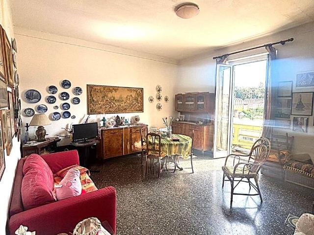 Appartamento in vendita a Sestri Ponente, Genova
