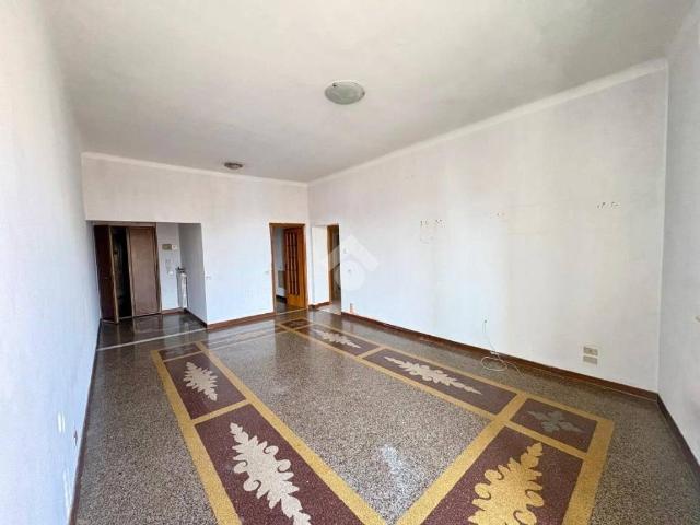 Appartamento in vendita a Cornigliano, Genova